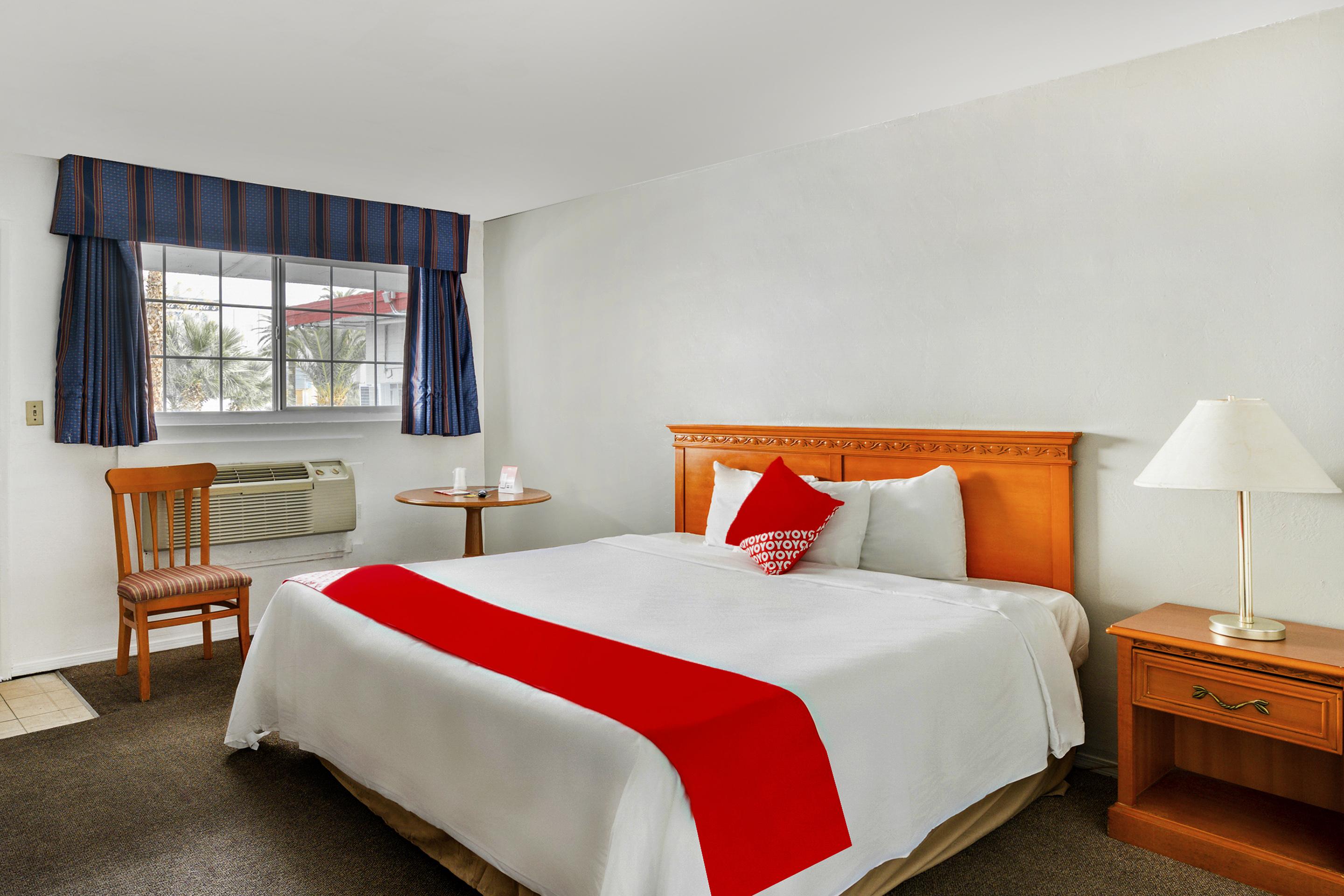 Oyo Gateway Motel Las Vegas North Strip/Fremont St. Area Exterior photo